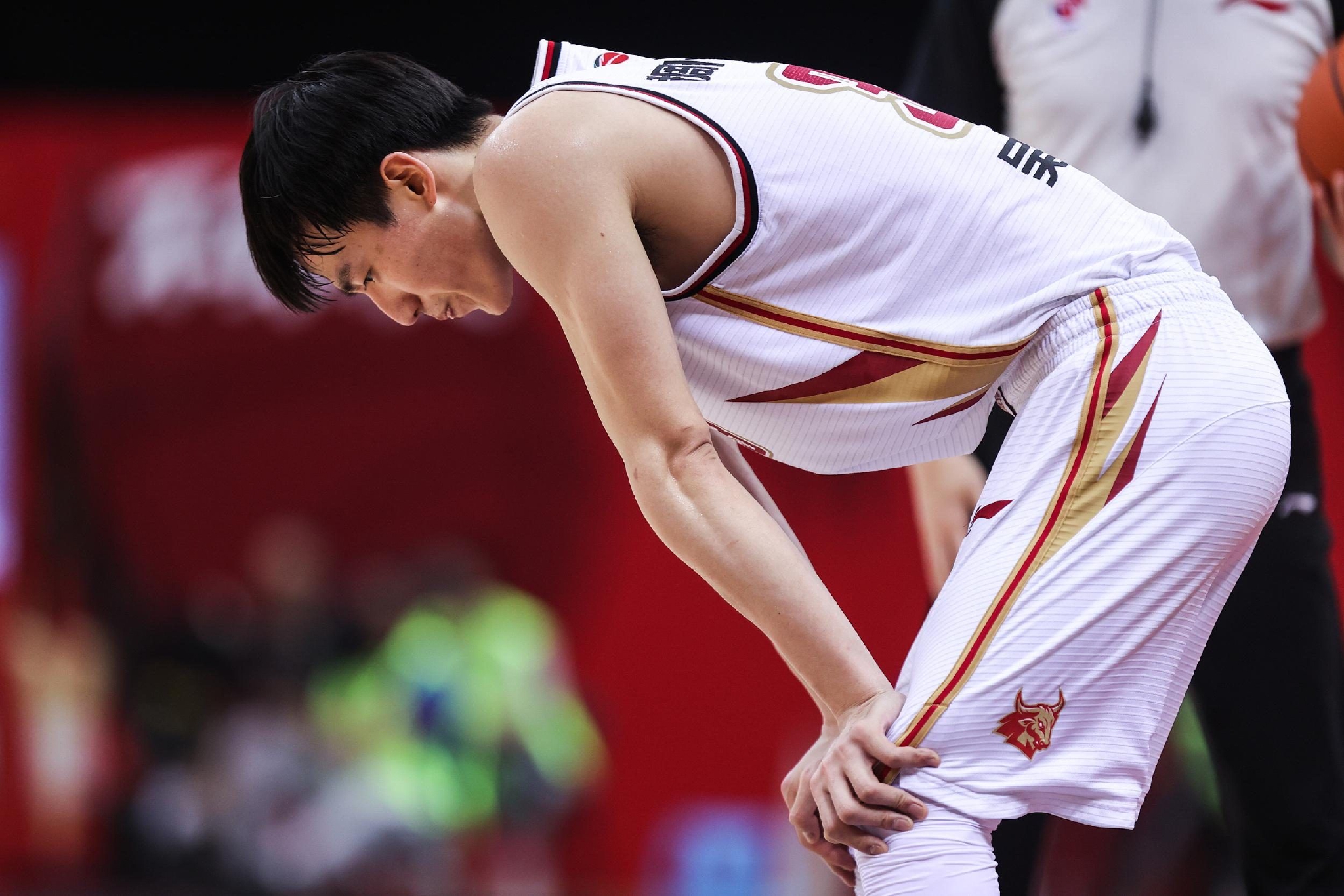 英雄-风云突变！深圳男篮赛后单刀错失；欧超杯版图或变；信心回归；资深球员宣示担当的简单介绍