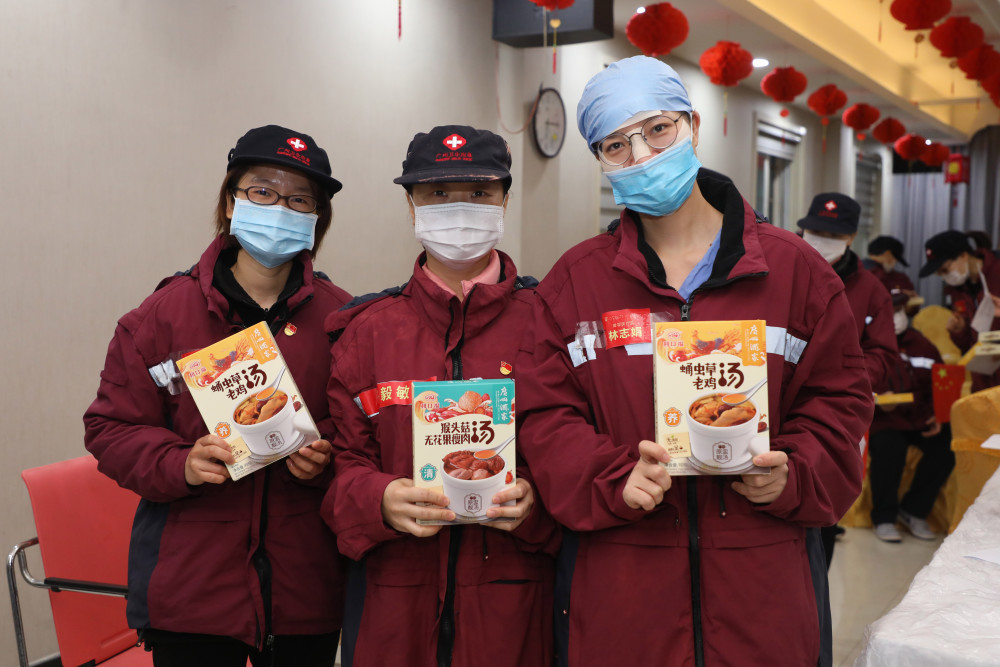 英雄联盟-关于窗口期广州队备战CBA常规赛，更衣室发声细节曝光，球迷炸锅，医务组通报恢复的信息