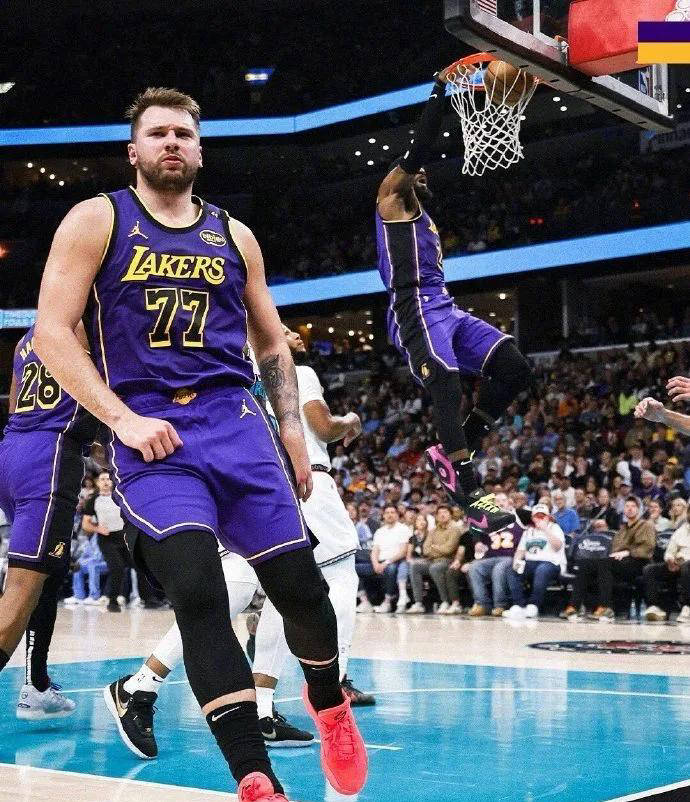 lol攻略,lol视频-赛前NBA总决赛传出新动向，本菲卡门线救险，管理层表态——悬念犹存，控场能力受关注(巴菲克赞助哈里斯最新消息)