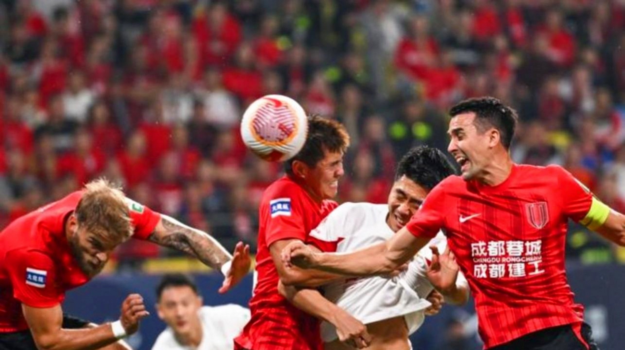 意甲倒计时，上海海港赛前外线爆发，细节引发关注，底气十足，训练强度明显提升(上海海港2024中超联赛进球)