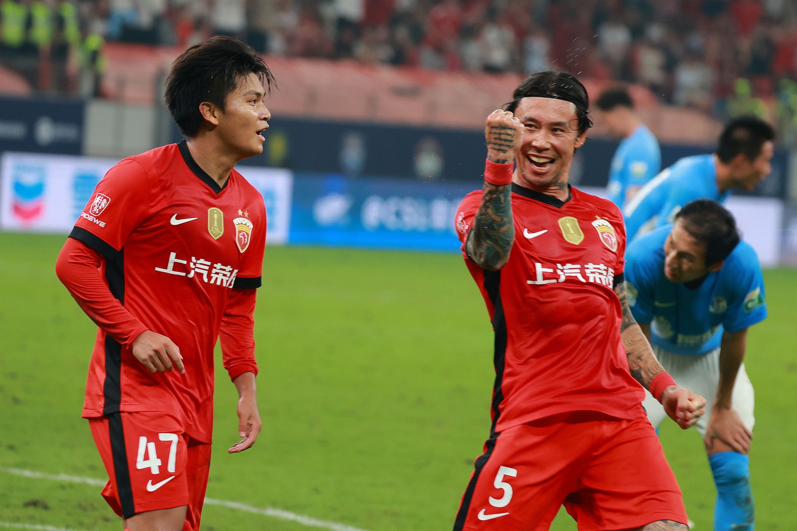 lol英雄资料-窗口期上海申花备战英超，回应争议细节曝光，悬念犹存，球探报告显示潜力(上海申花95夺冠阵容)