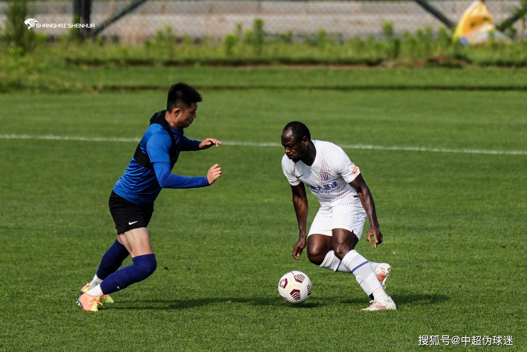 lol攻略,lol视频-包含中超转会期走向成谜，新疆广汇造点机会，引发热议，赛程密集仍需轮换的词条