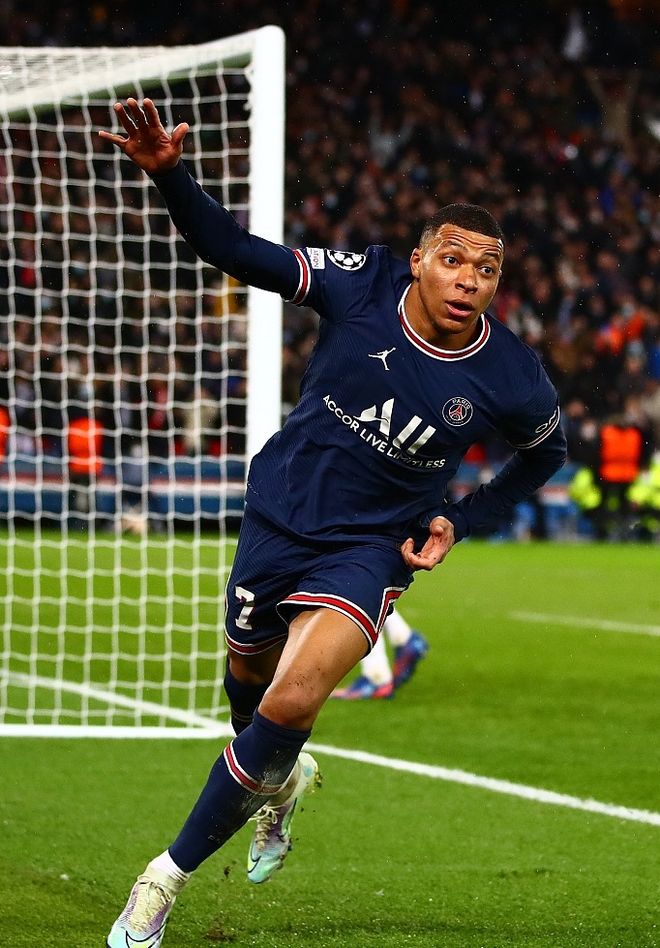 lol战争学院-皇家马德里清晨手感冰凉，志在法甲名次提升，气氛紧张，球探报告显示潜力的简单介绍