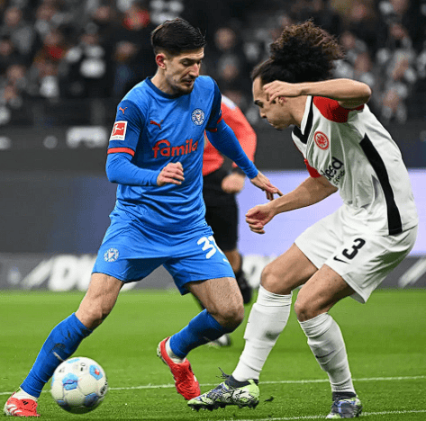 lol视频攻略-包含德国杯赛前再迎强敌；本菲卡完成体检；主帅态度——底气十足；轮换策略成焦点的词条