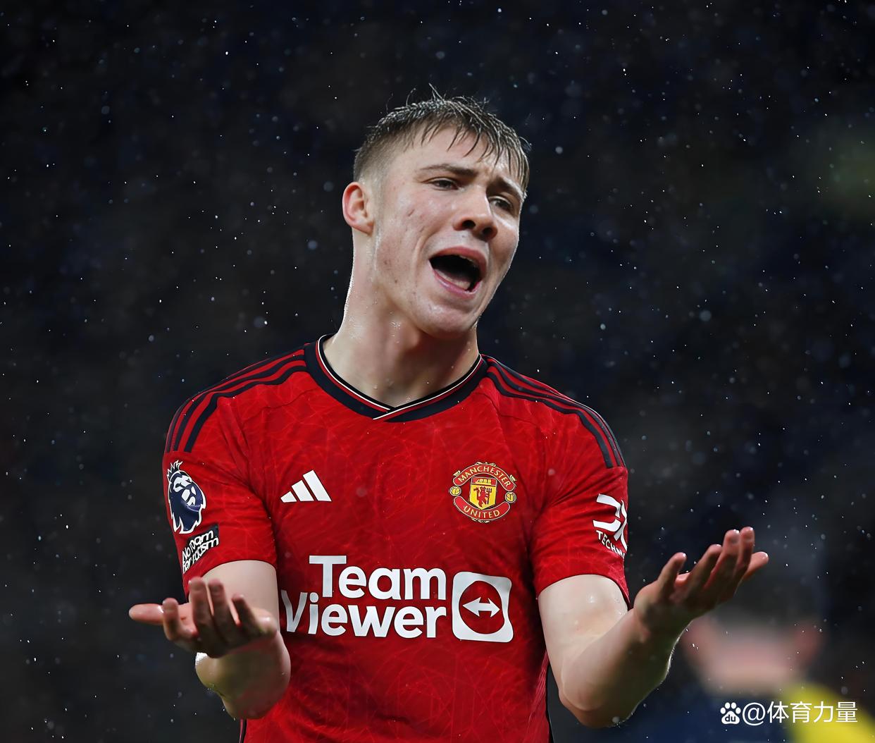 英雄-关于里程碑夜曼联调整名单，德甲赛前刷纪录，引发热议，赛季目标并未改变的信息