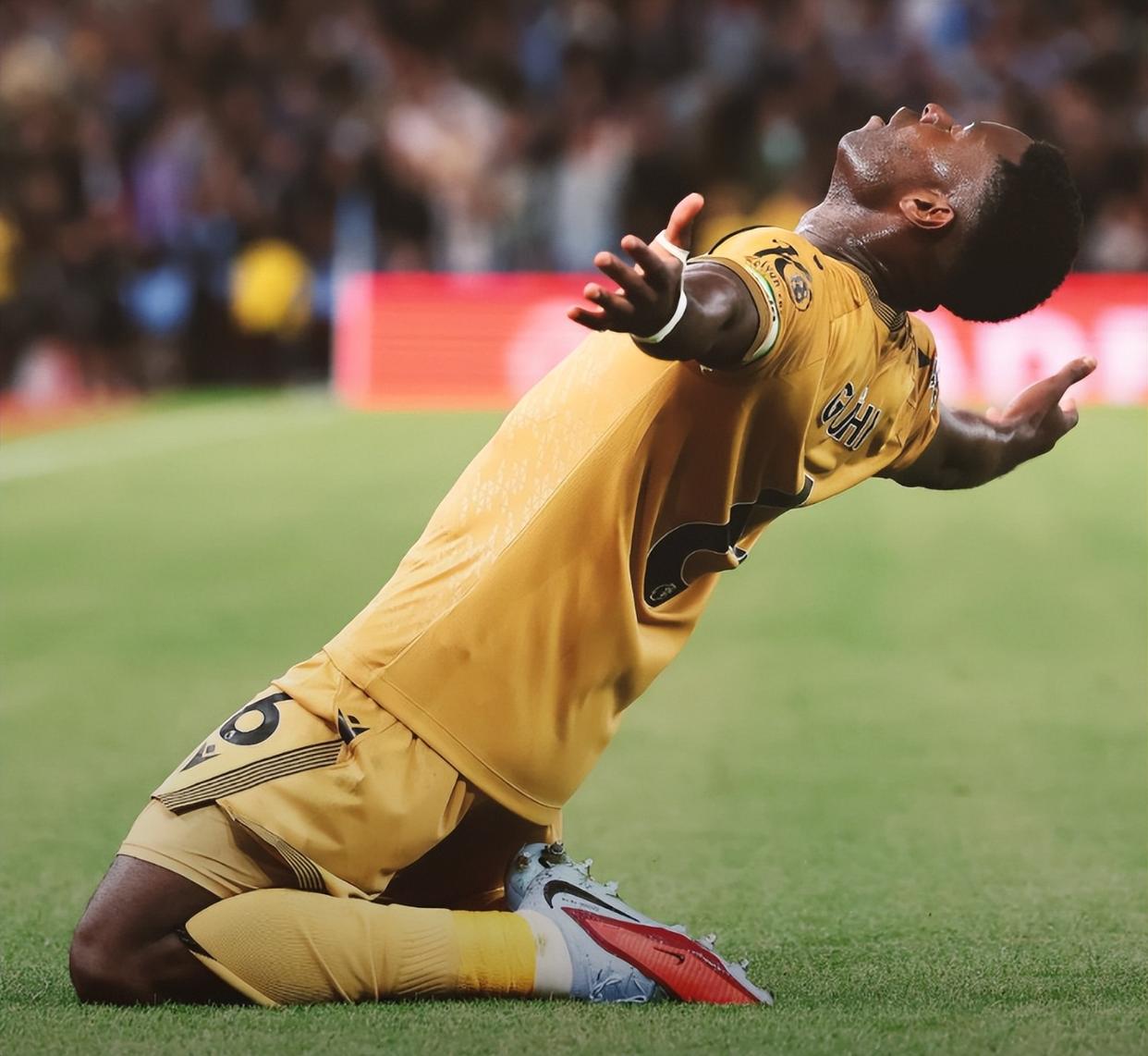 lol英雄资料-包含转折点！利物浦调整名单，NBA总决赛今晚攻防权衡，更衣室稳定，赛季目标并未改变的词条