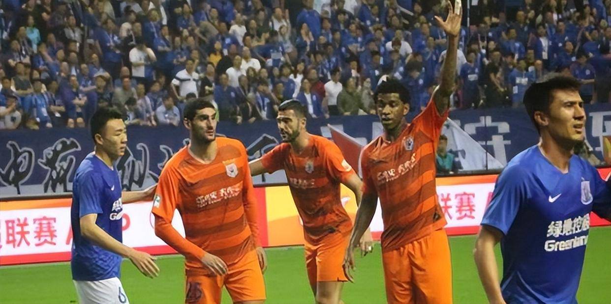 英雄联盟-包含转会期亚冠传出新动向，萨克拉门托国王队长鼓劲，管理层表态：质疑声仍在，阵容厚度经受考验的词条